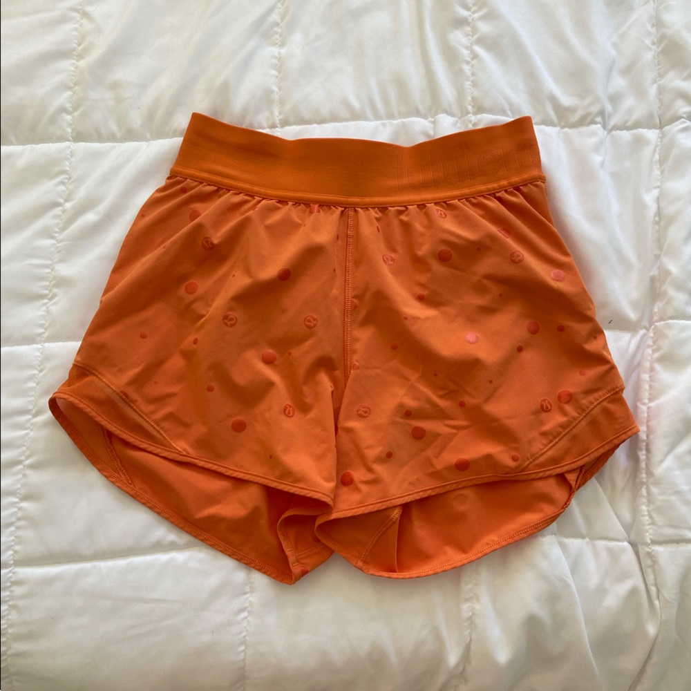 Lululemon high-rise Hotty hot shorts